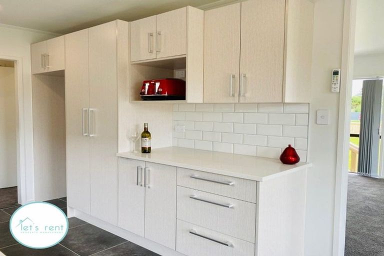 Photo of property in 12 Fourth View Avenue, Beachlands, Auckland, 2018