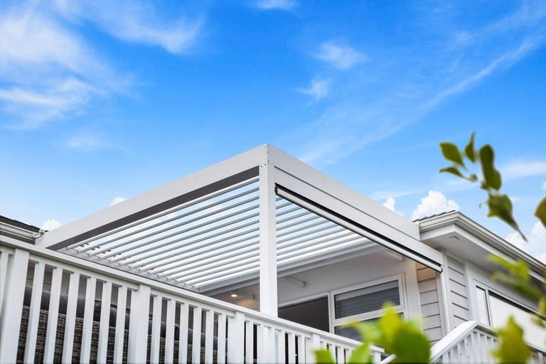 Photo of property in 10 Pekanga Road, Orewa, 0931