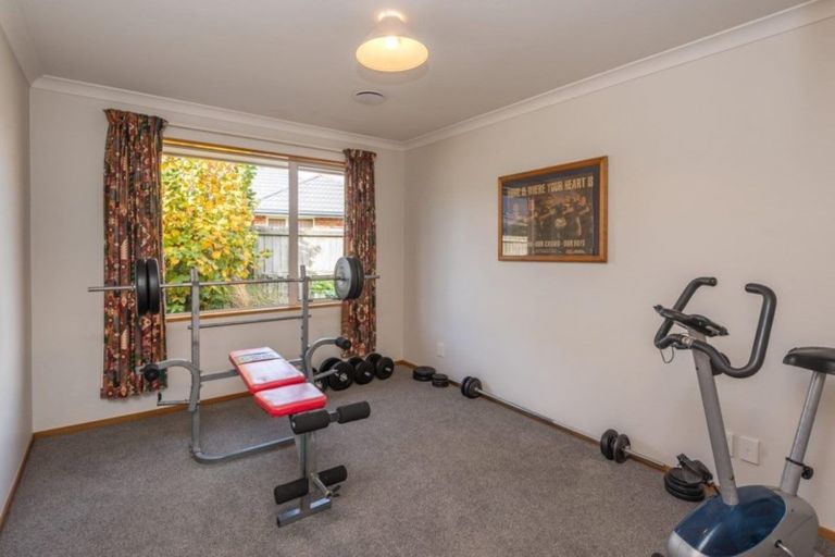 Photo of property in 12 Lexington Place, Shirley, Christchurch, 8061