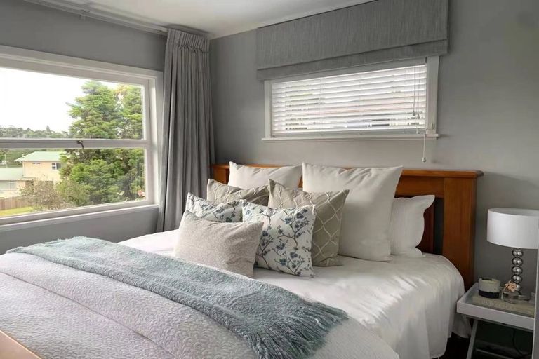 Photo of property in 24 Waverley Avenue, Glenfield, Auckland, 0629