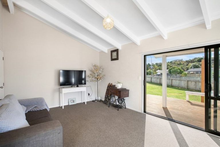 Photo of property in 1 Sandleigh Drive, Athenree, Katikati, 3177