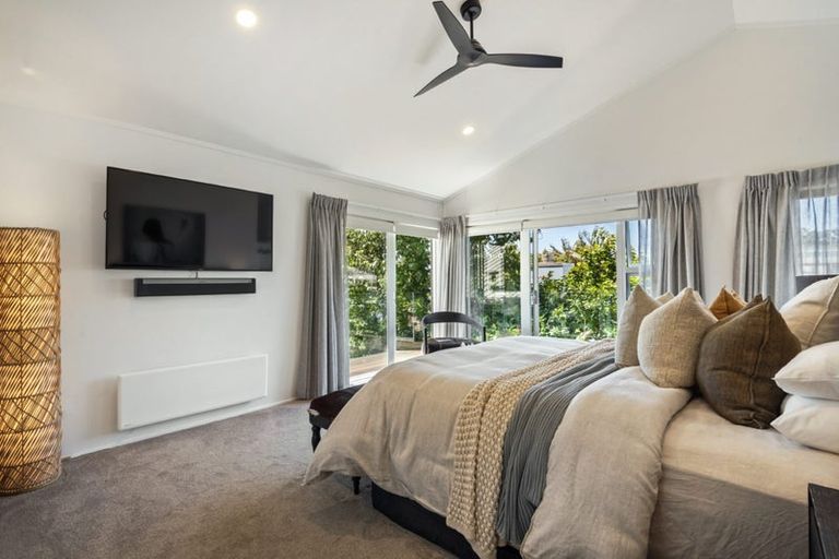 Photo of property in 2 Manurere Avenue, Takapuna, Auckland, 0622