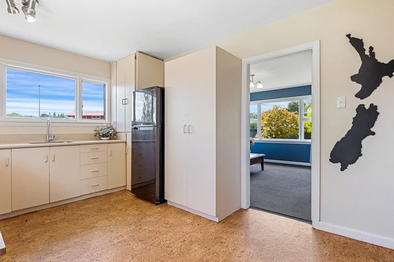 Photo of property in 12 Colman Avenue, Sockburn, Christchurch, 8042