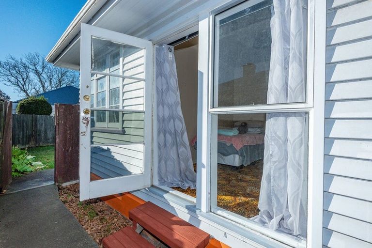 Photo of property in 2/102 Yaldhurst Road, Sockburn, Christchurch, 8042