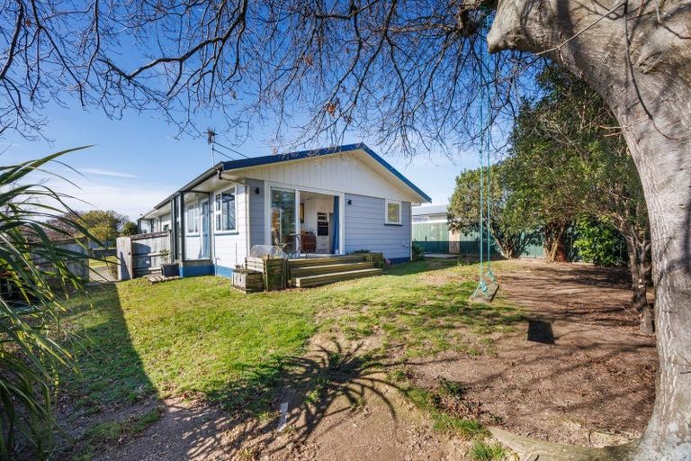 Photo of property in 2 Lockhart Avenue, Milson, Palmerston North, 4414