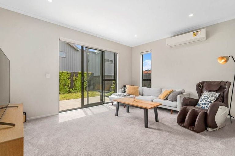 Photo of property in 36 Ringa Matau Road, Hobsonville, Auckland, 0616