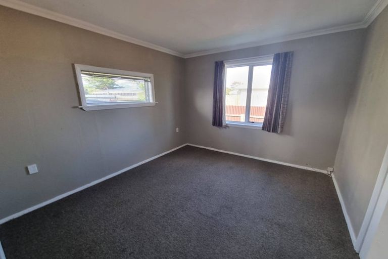 Photo of property in 122 Tiro Tiro Road, Levin, 5510