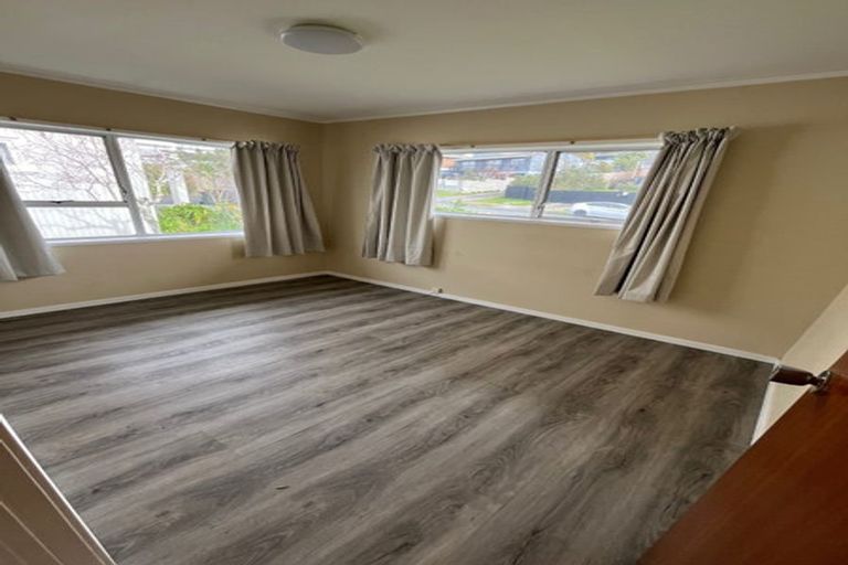 Photo of property in 23 Stapleford Crescent, Browns Bay, Auckland, 0630