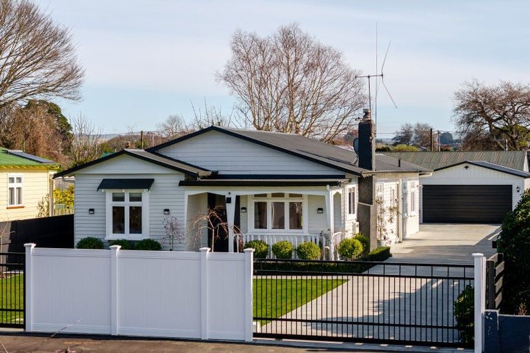 Photo of property in 10 Huxley Street, Pahiatua, 4910