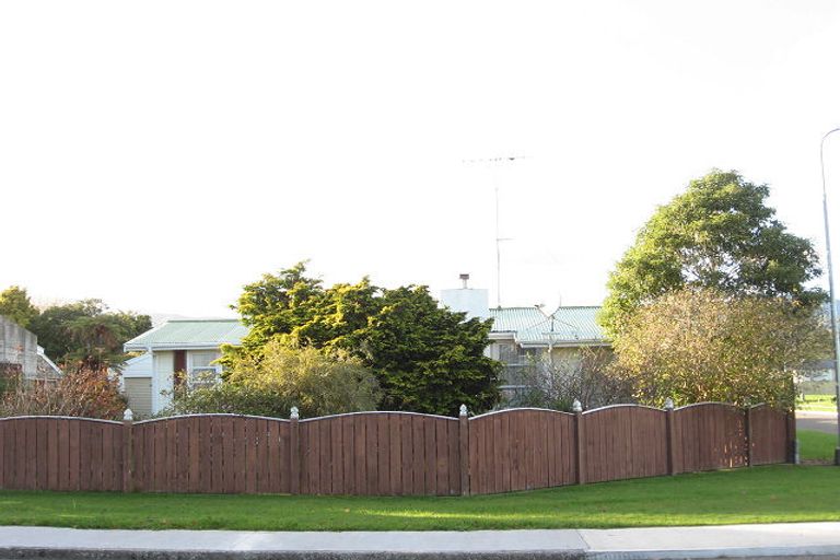 Photo of property in 20 Freemans Road, Otaki, 5512