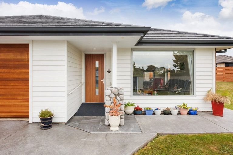 Photo of property in 8 Hanalin Drive, Marton, 4710