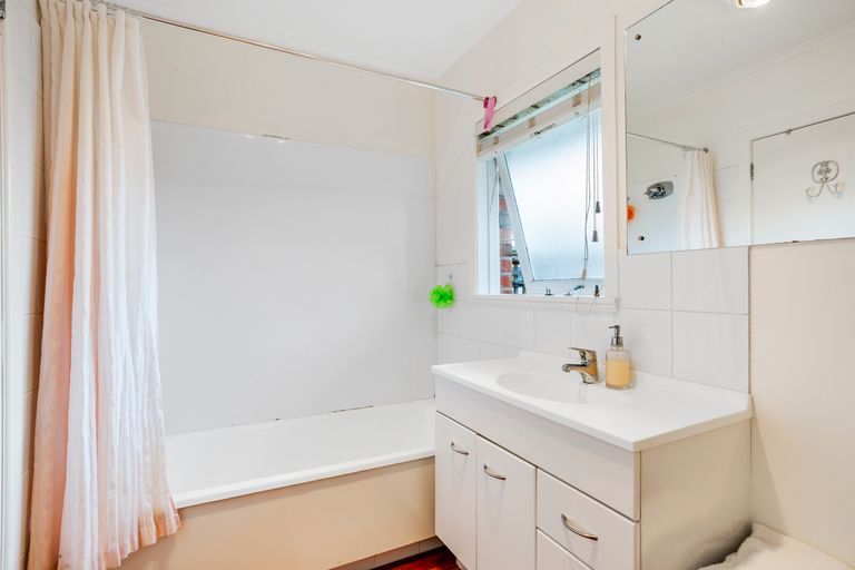 Photo of property in 19 Ellen Street, Manurewa East, Auckland, 2102