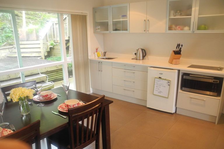 Photo of property in 36 Sylvan Park Avenue, Milford, Auckland, 0620