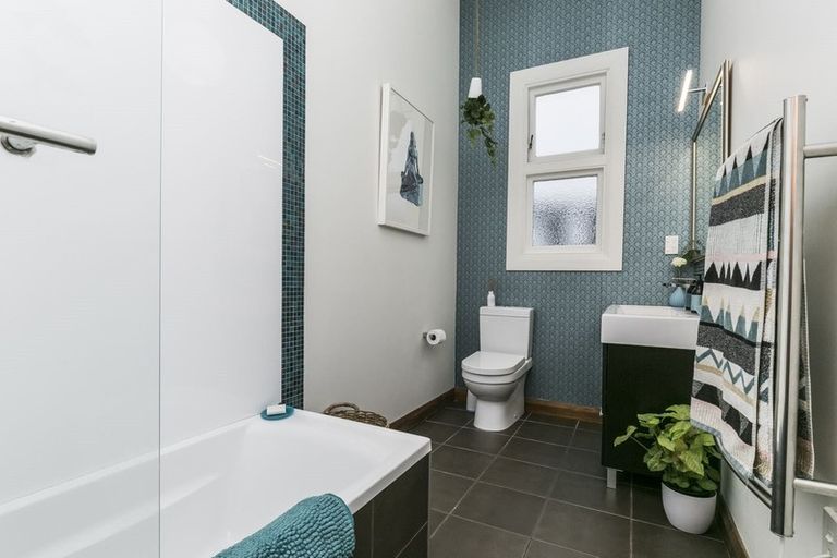 Photo of property in 37 Herald Street, Berhampore, Wellington, 6023