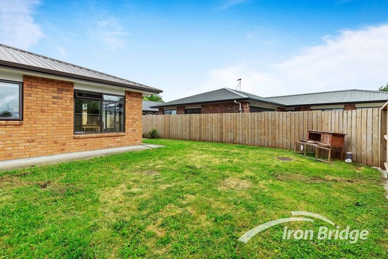 Photo of property in 60 Airfield Road, Takanini, 2112