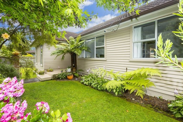 Photo of property in 3 Prouse Grove, Silverstream, Upper Hutt, 5019