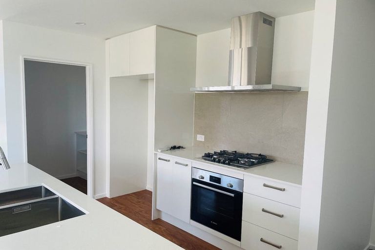 Photo of property in 31 Mehrtens Crescent, Woodend, 7691