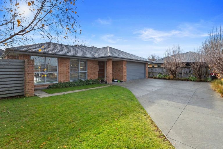 Photo of property in 4 Hibiscus Grove, Rangiora, 7400