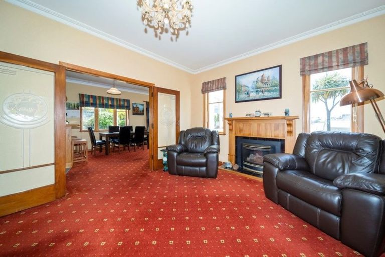 Photo of property in 72 Govett Avenue, Frankleigh Park, New Plymouth, 4310