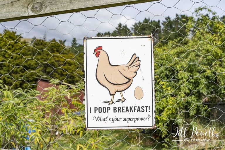 Photo of property in 611 Bickerstaffe Road, Maungaturoto, 0587