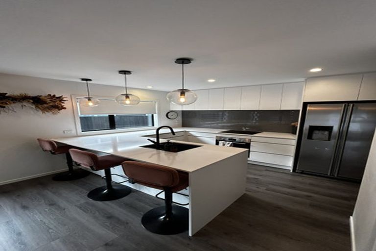 Photo of property in 33 Makete Crescent, Hobsonville, Auckland, 0618