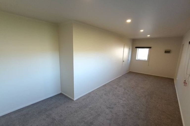 Photo of property in 22 Simons Street, Moturoa, New Plymouth, 4310