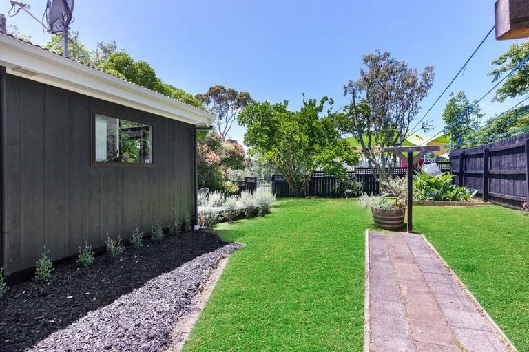 Photo of property in 55b Salisbury Road, Birkdale, Auckland, 0626