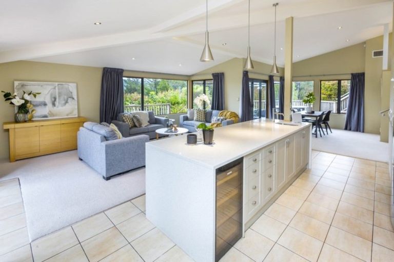 Photo of property in 22 Mount Marua Way, Timberlea, Upper Hutt, 5018