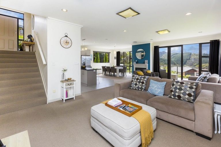 Photo of property in 15 Swain Grove, Riverstone Terraces, Upper Hutt, 5018