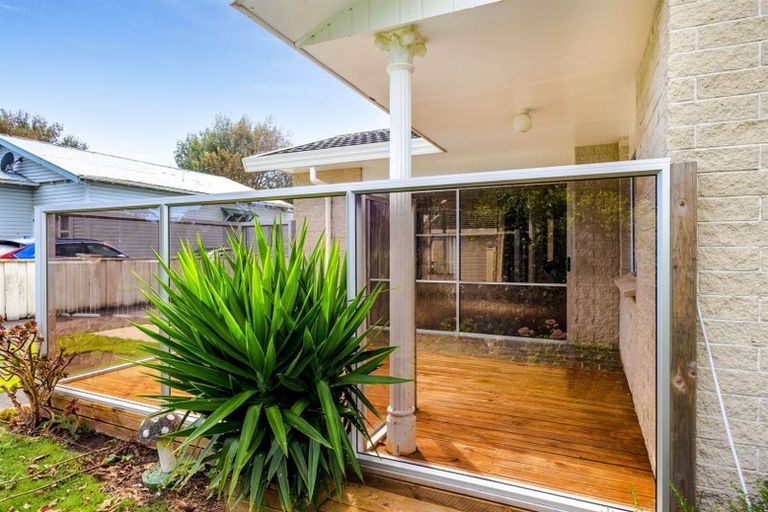 Photo of property in 18 George Street, Hawera, 4610