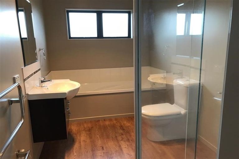 Photo of property in 1 Gaylands Place, Opaheke, Papakura, 2113