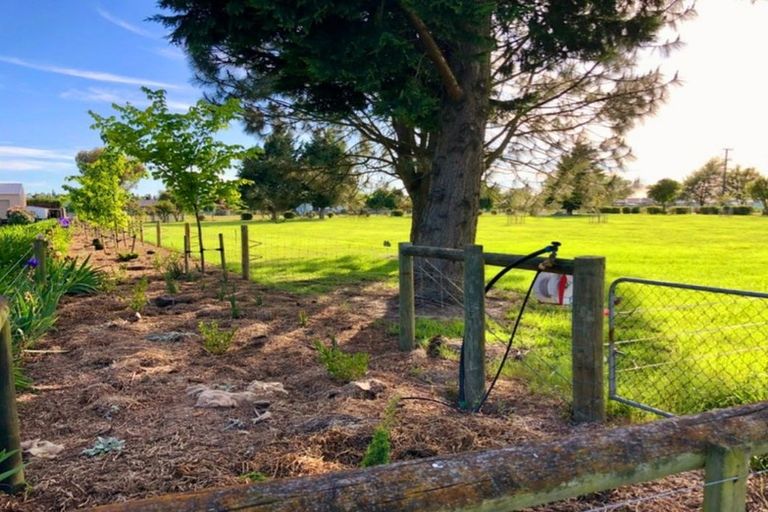 Photo of property in 53 Mclaughlins Road, Darfield, 7571