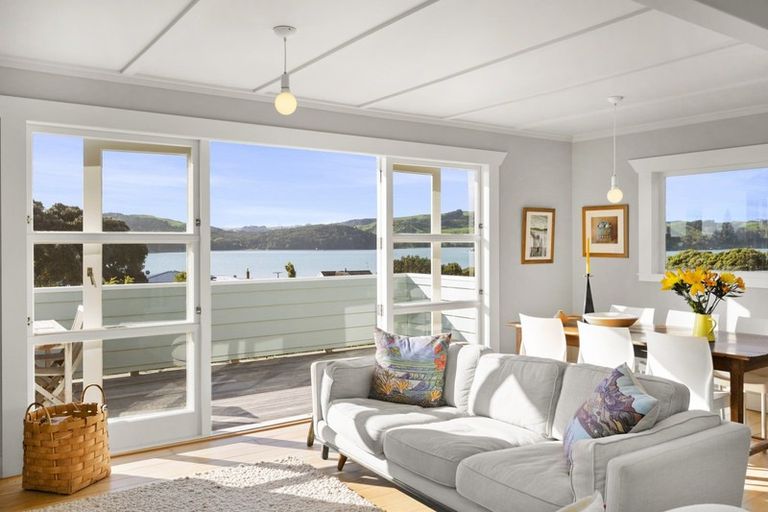 Photo of property in 2 Government Road, Raglan, 3225