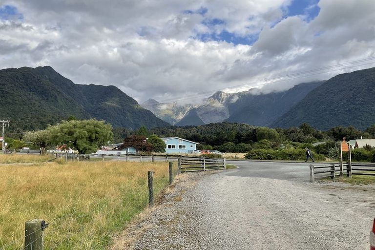 Photo of property in 28 Cook Flat Road, Fox Glacier, 7886