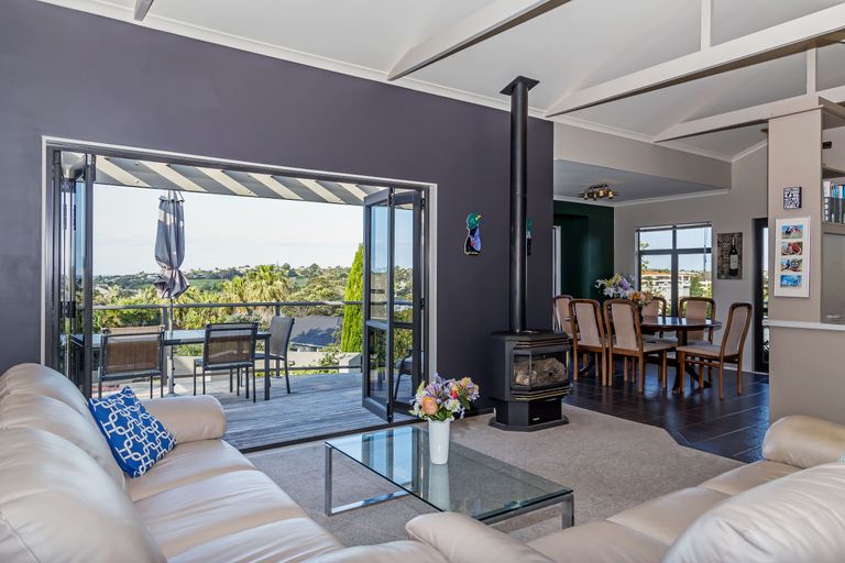 Photo of property in 19 Javelin Close, Gulf Harbour, Whangaparaoa, 0930