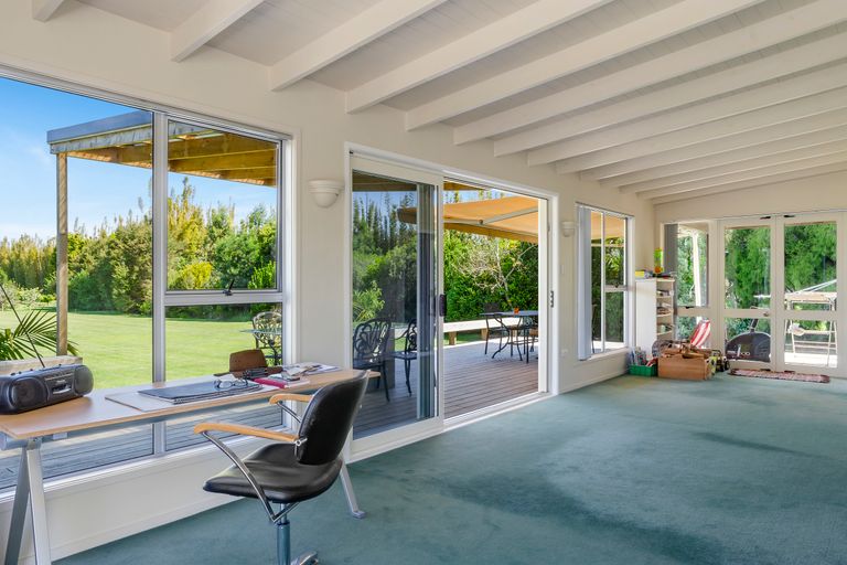 Photo of property in 158 Omaha Flats Road, Tawharanui Peninsula, Warkworth, 0986