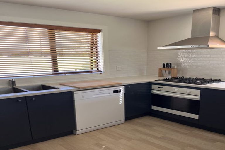 Photo of property in 137 Mcfaddens Road, St Albans, Christchurch, 8052