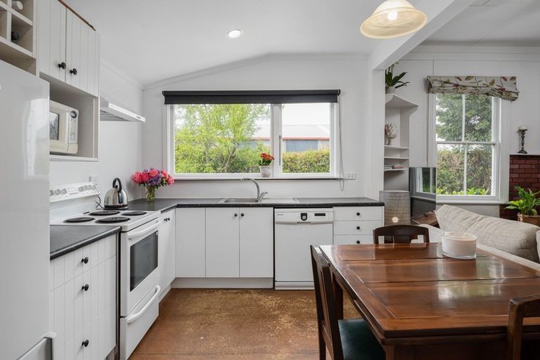 Photo of property in 6 Warwick Street, Mayfield, Blenheim, 7201