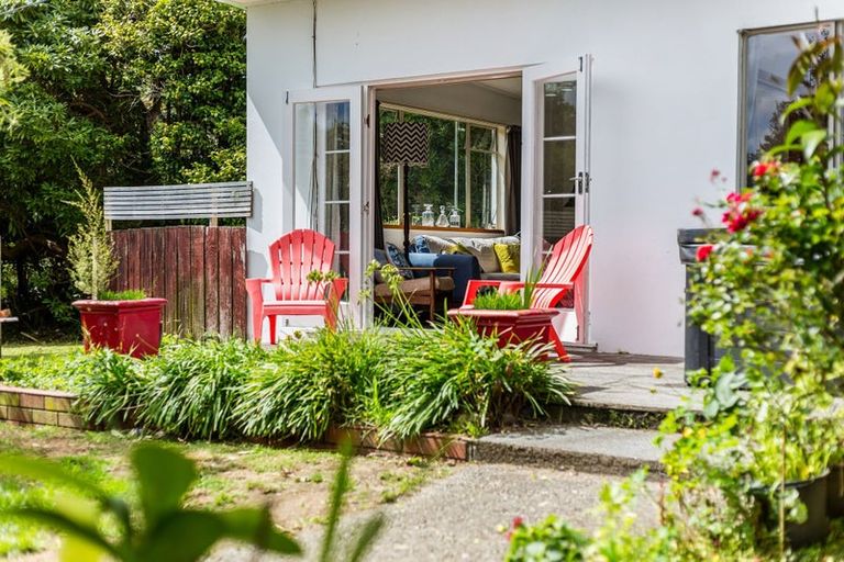 Photo of property in 136 Hine Road, Wainuiomata, Lower Hutt, 5014