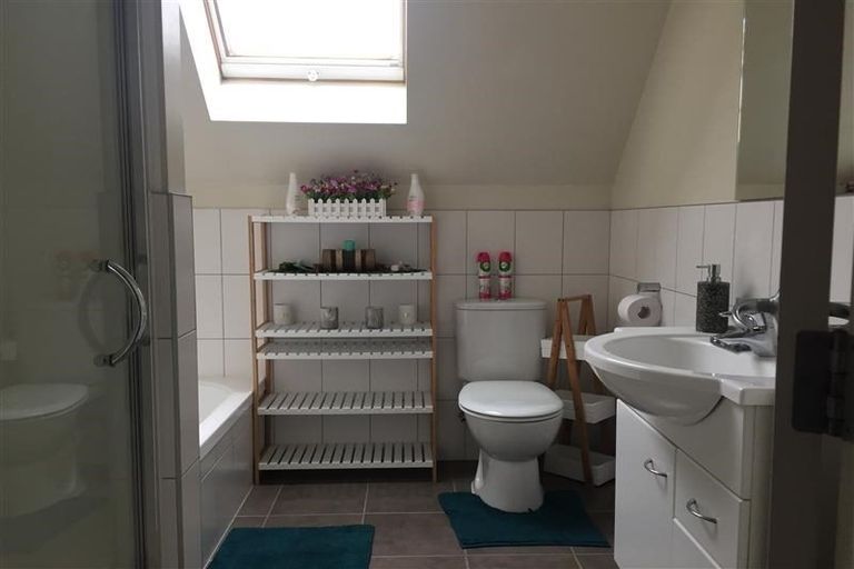 Photo of property in 302a Triangle Road, Massey, Auckland, 0614