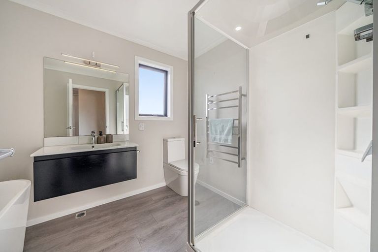 Photo of property in 52 Mawai Hakona Drive, Wallaceville, Upper Hutt, 5018