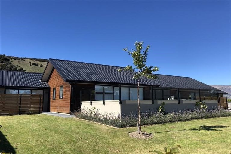 Photo of property in 14 Islington Place, Wanaka, 9305