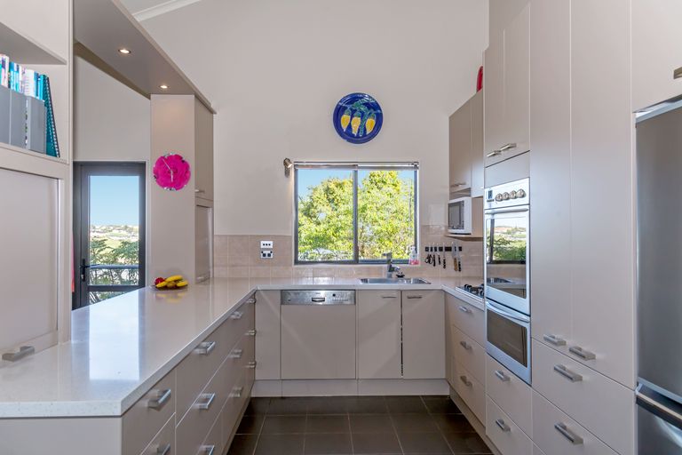 Photo of property in 19 Javelin Close, Gulf Harbour, Whangaparaoa, 0930