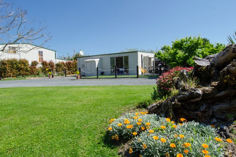 Photo of property in 158 Omaha Flats Road, Tawharanui Peninsula, Warkworth, 0986