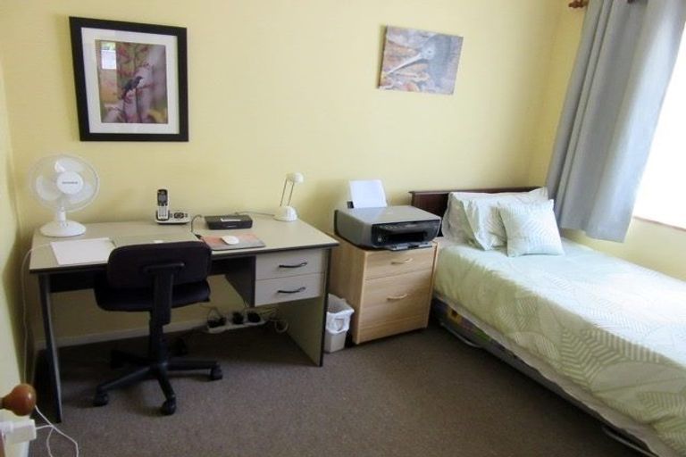 Photo of property in 12 Ensign Place, Flagstaff, Hamilton, 3210