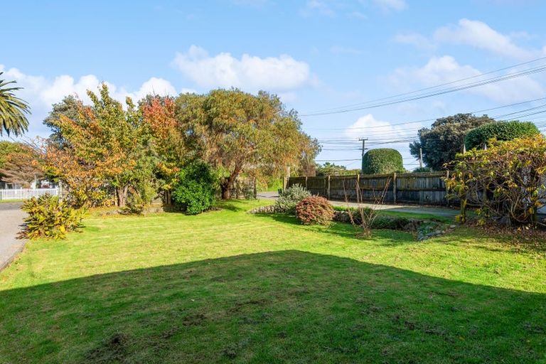Photo of property in 39 Eatwell Avenue, Paraparaumu Beach, Paraparaumu, 5032