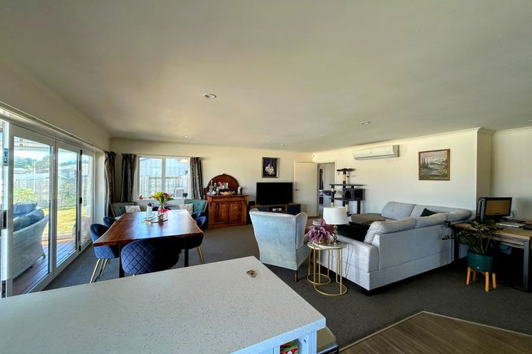 Photo of property in 10 Wescombe Grove, Feilding, 4702