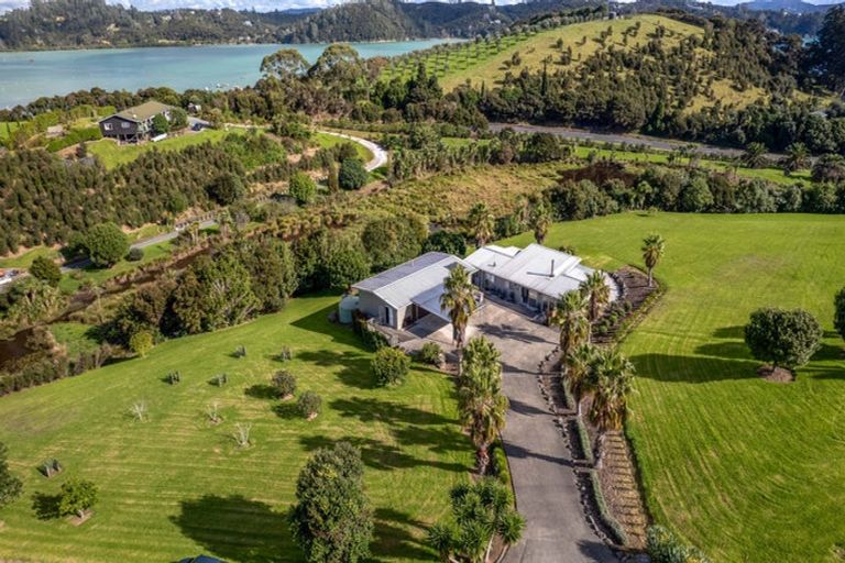 Photo of property in 16 Te Akau Drive, Russell, 0272