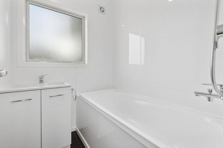 Photo of property in 2/7 Fitzroy Street, Papatoetoe, Auckland, 2104