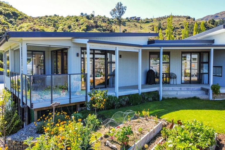 Photo of property in 13 Pohutukawa Place, Pohara, Takaka, 7183